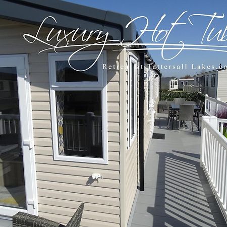 태터셜 Luxury Hot Tub Retreat 빌라 외부 사진